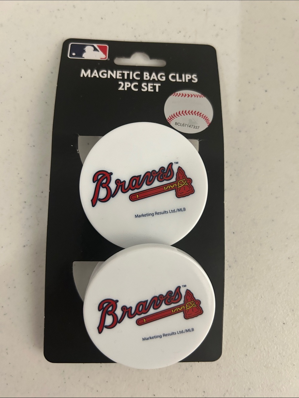 MLB Braves Magnetic Bag Clips - White with Red and Navy Logo (2pc)
